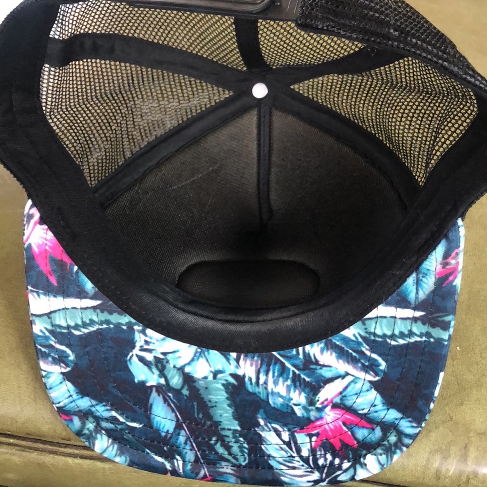 Vans hat 🌴 - Picture 3 of 6